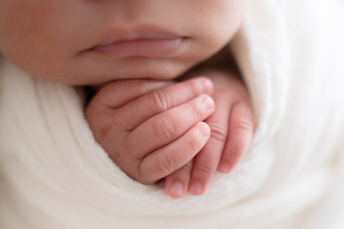 south florida photographer captures newborn baby boy detail close up shots